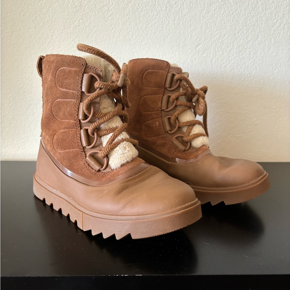 Sorel Women’s Joan of Arctic Boots